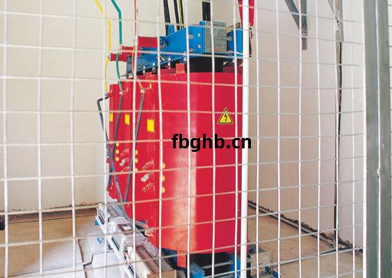 中(zhong)鐵(tie)三(san)局使(shi)用(yong)紫光(guang)電氣(qi)幹(gan)式(shi)變(bian)電(dian)器