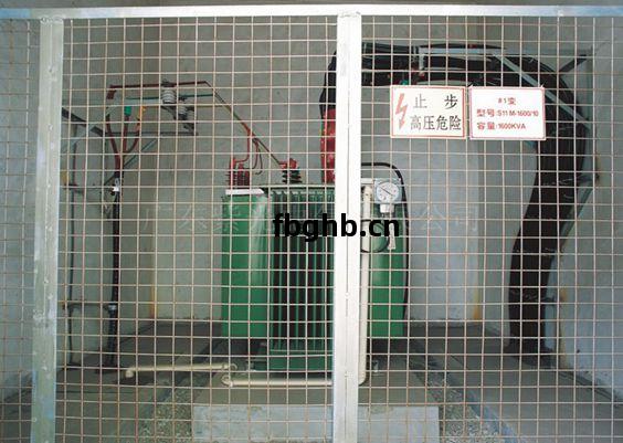 東(dong)莞(guan)茶山恒盈塑膠(jiao)制品(pin)有限公司新裝(zhuang)壹(yi)臺(tai)500KVA變壓器(qi)配(pei)電工程(cheng)