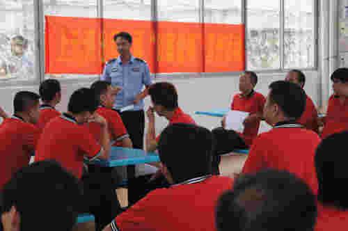 紫光全(quan)體員(yuan)工(gong)參(can)加(jia)上(shang)元派出所(suo)安全(quan)知(zhi)識講座