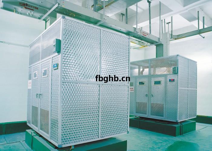 萬好食(shi)品(pin)變壓器安(an)裝現(xian)場(chang)