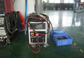 紫(zi)光電(dian)氣螺(luo)柱(zhu)焊機