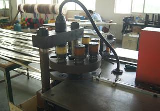 紫(zi)光(guang)電(dian)氣圓孔(kong)沖模(mo)