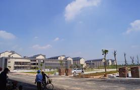 橫瀝(li)職教(jiao)城(cheng)配電工程現(xian)場