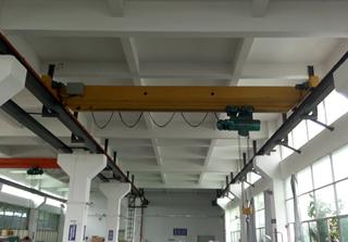 紫(zi)光(guang)電氣單梁起重(zhong)機