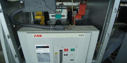 真空(kong)斷路(lu)器(qi)櫃開關室(shi)